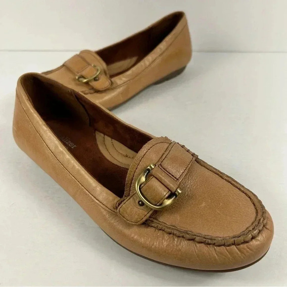 Naturalizer Tan Loafers-Size 8.5 - Picture 4 of 8